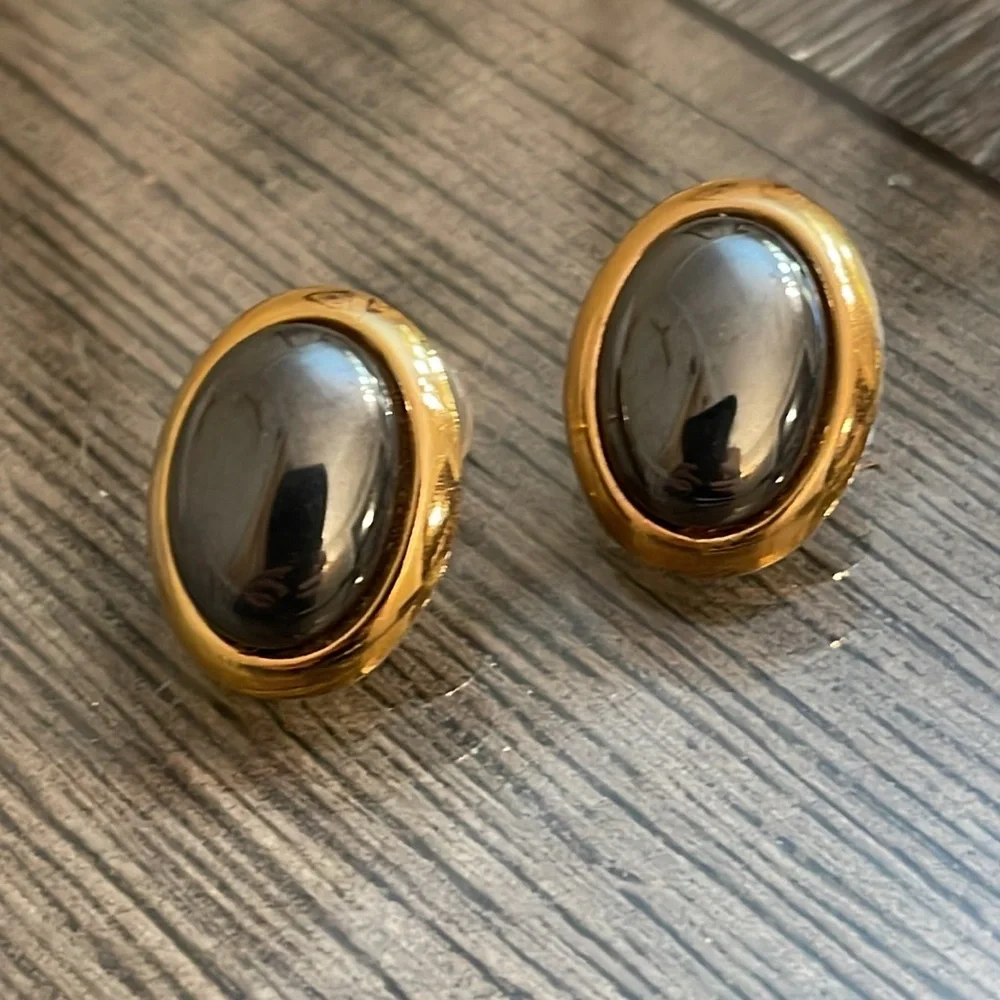 Vintage Hematite Elegant Gold Frame and Black Oval Earrings